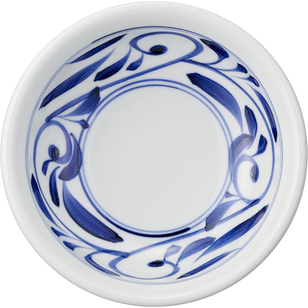 Tobeyaki senzan medium bowl, white/blue, approx. diameter 16.0 x inner diameter 14.3 x height 5.5cm Tobeyaki senzan kiln ball-shaped medium bowl, set of 2 (arabesque)