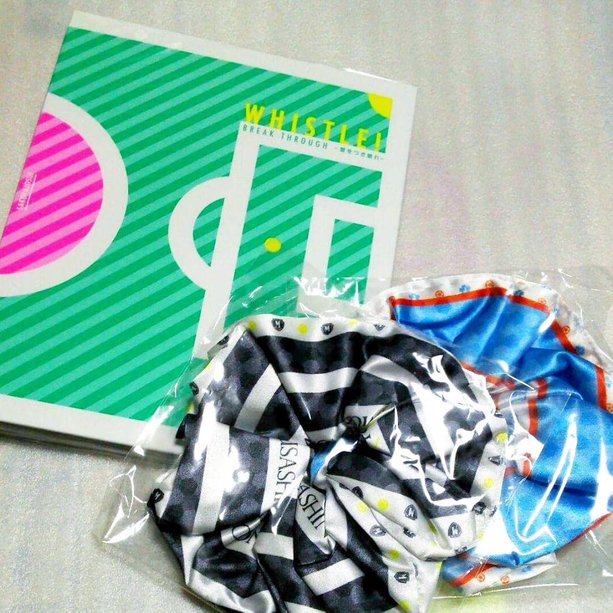 Stage Whistle Fueste Bromide Case Scrunchie