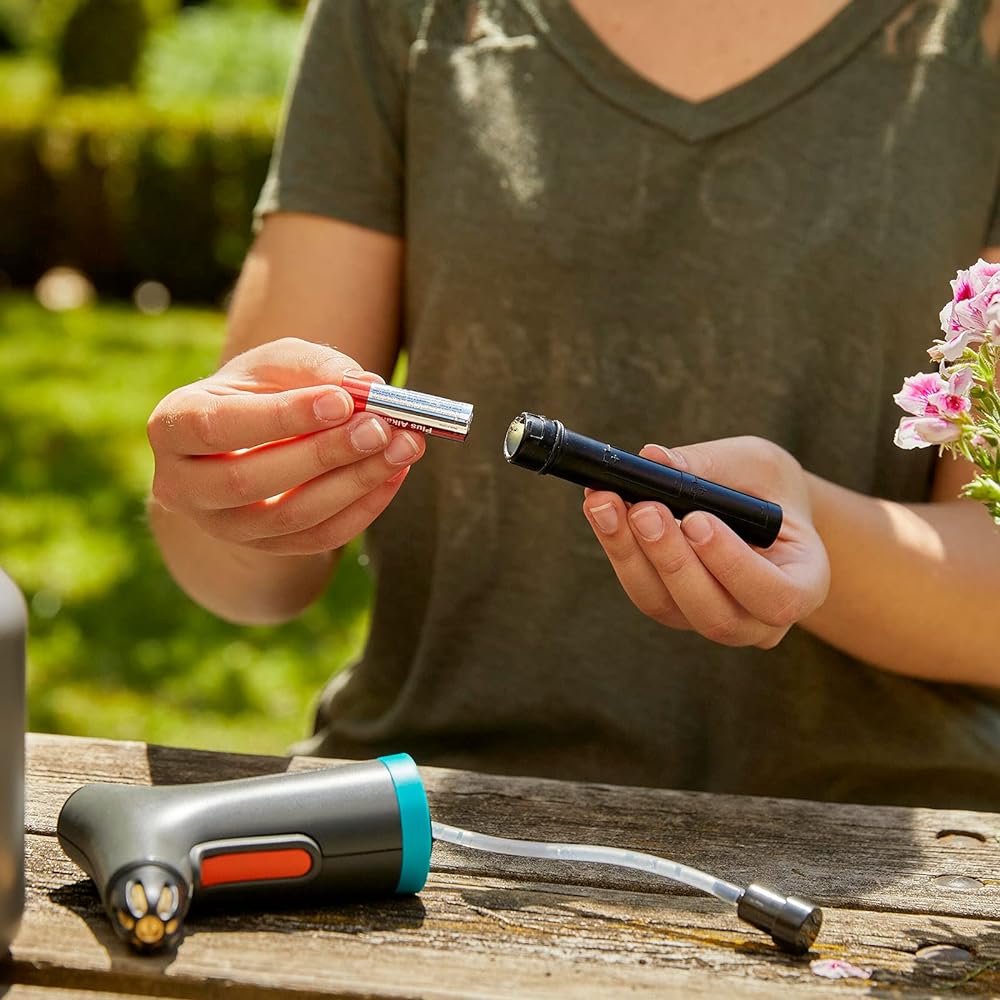 GARDENA Mist Spray 1L EasyPump AA x 2 Battery Operated [Can spray even when tilted] [Switchable spray type with brass nozzle] [German gardening brand] 11114-20