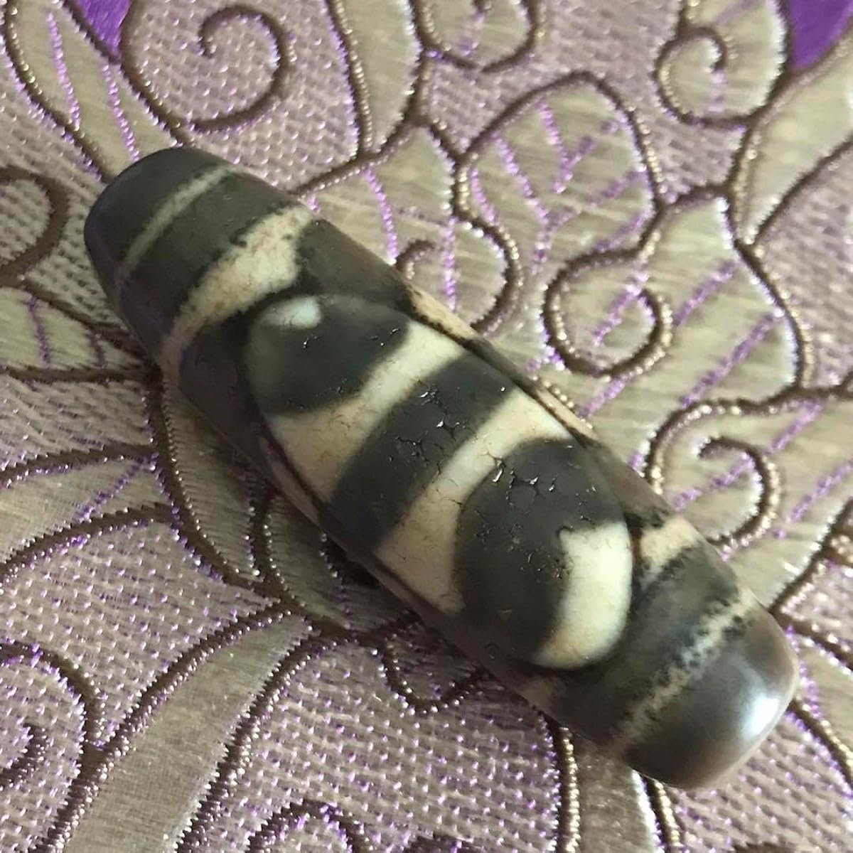 Four-line Tiger Fang Dzi Bead Heavenly Eye Quicksand Appears