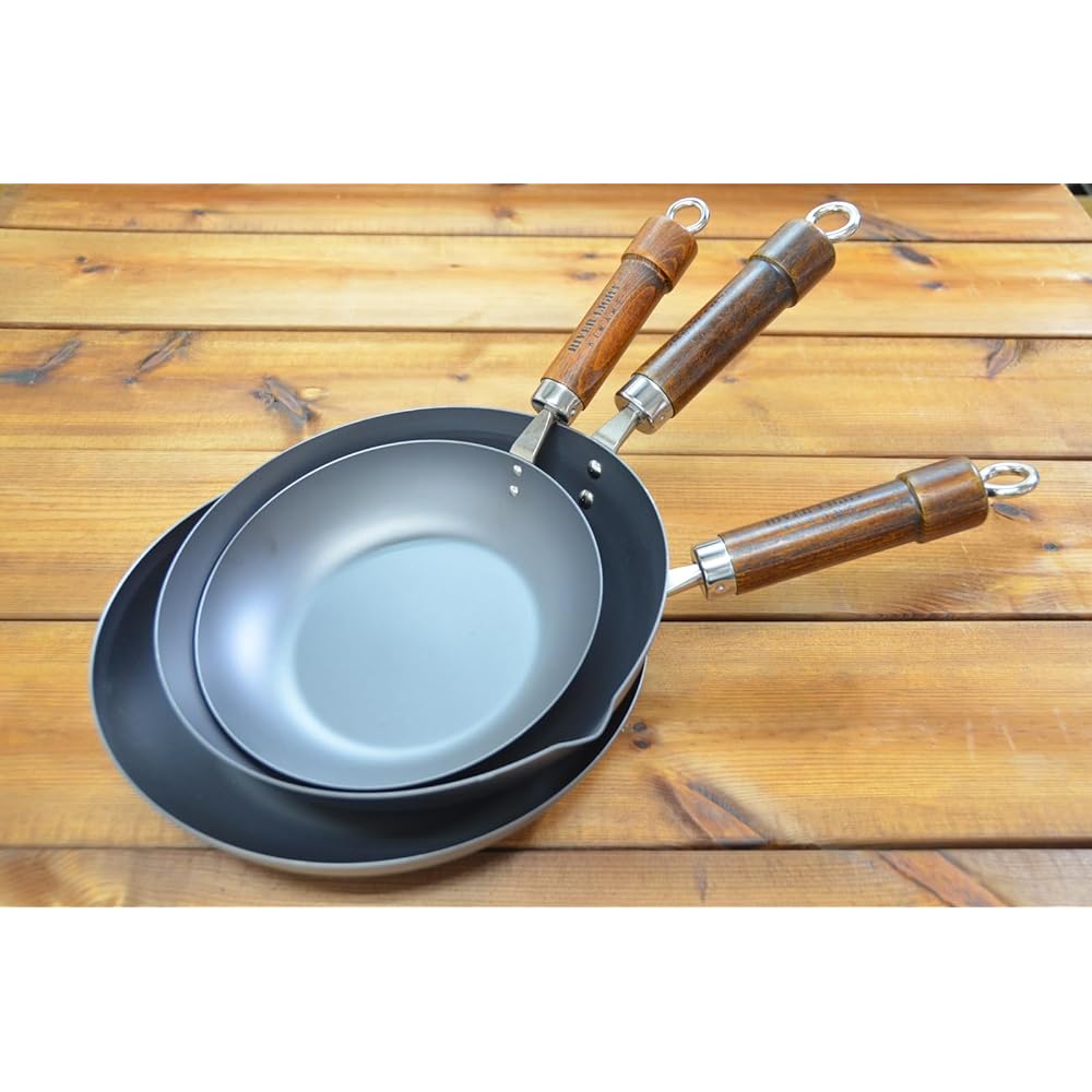 River Light Goku Japan Urushi Iron Frying Pan 24cm Iron Nitride Nitriding Compatible with IH Rust Resistant Made in Japan KU1224