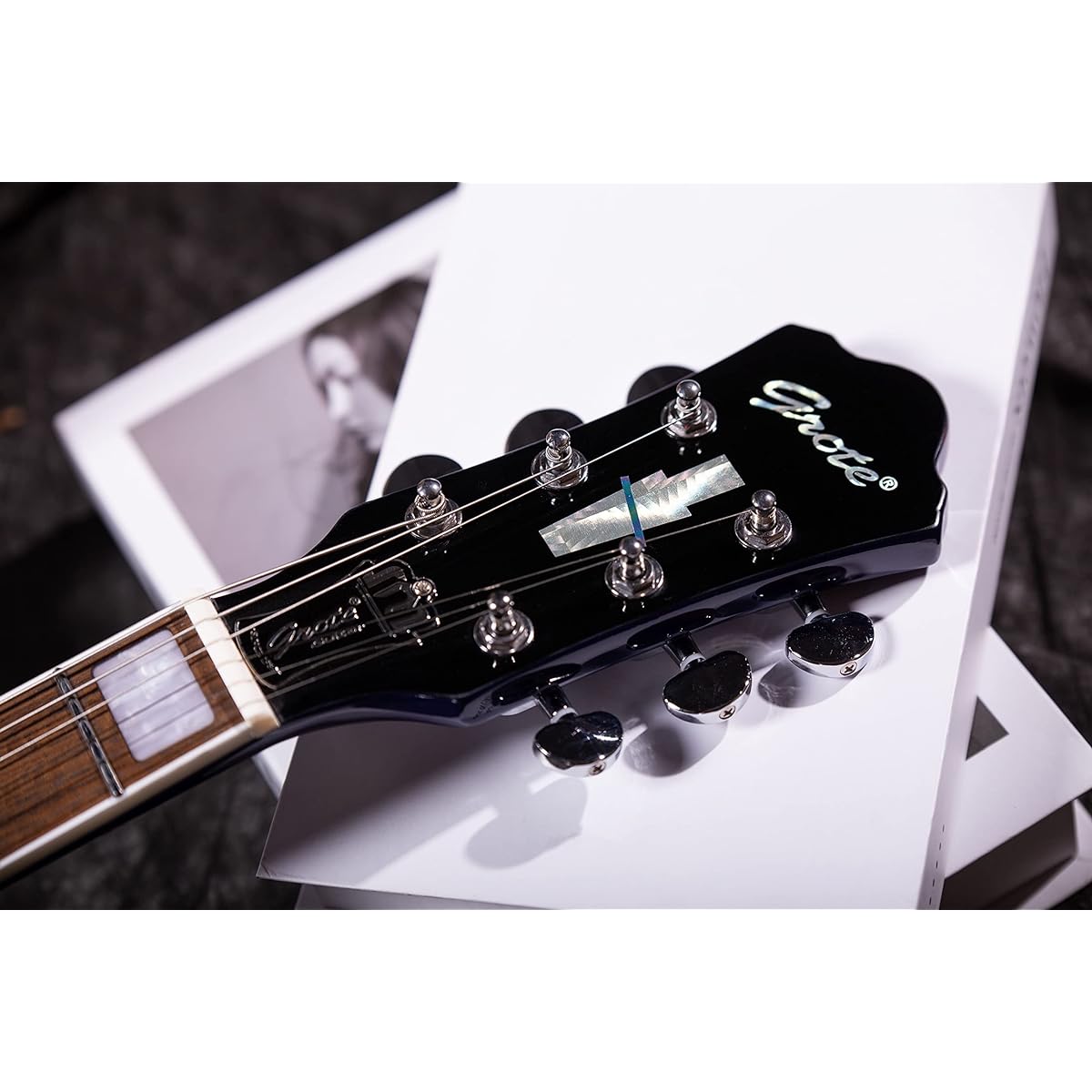 Grote GT339 Semi-hollow body electric guitar (blue)