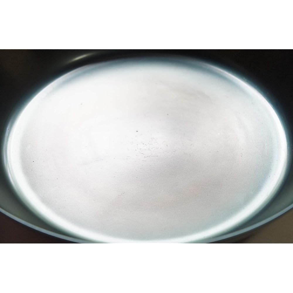 Iron frying pan that grows the more you use it, hook included, 26cm plain wood handle, made in Japan, lightweight, no seasoning required, outdoor, camping