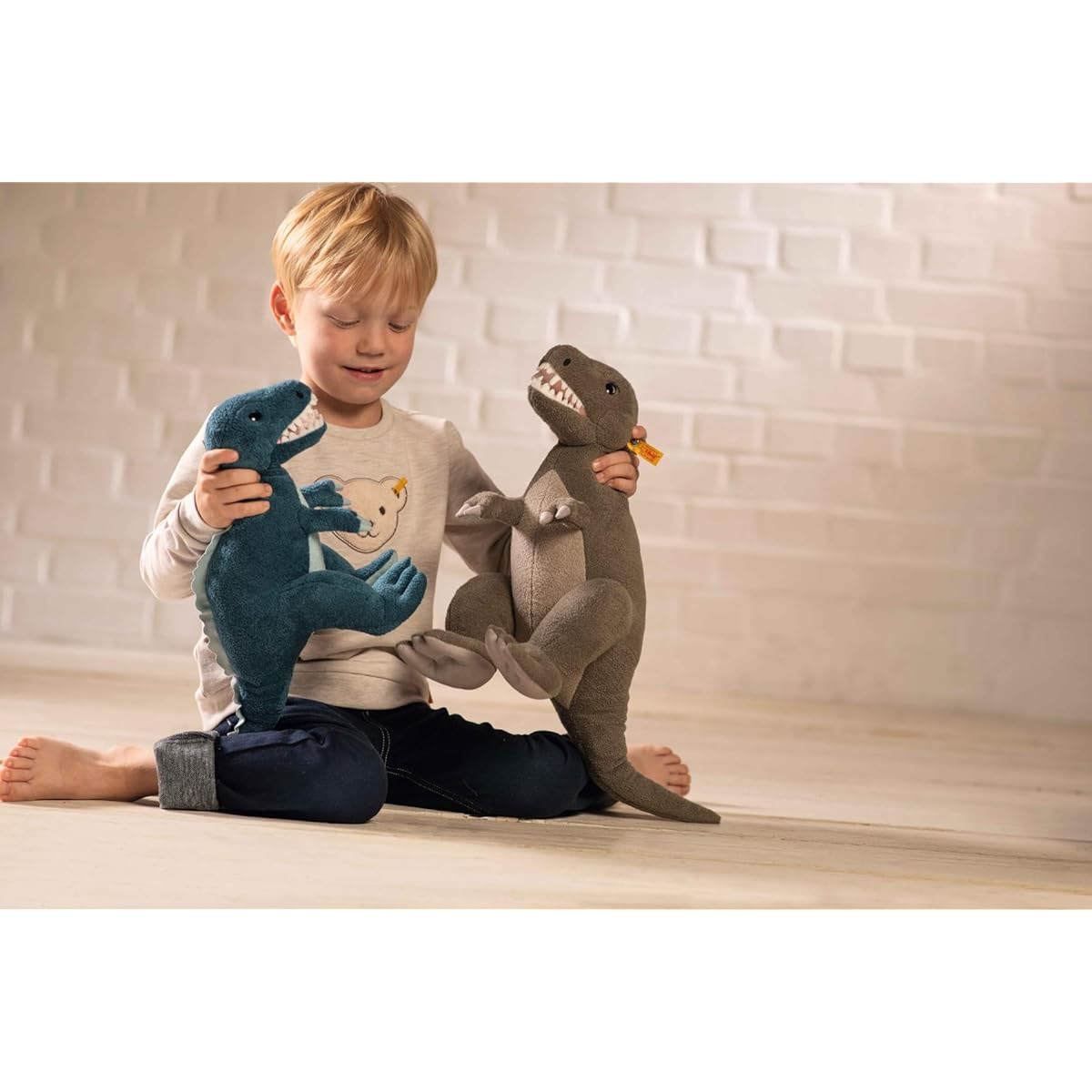 Steiff Cuddly Friends T-Rex T-shirt 35cm 067129