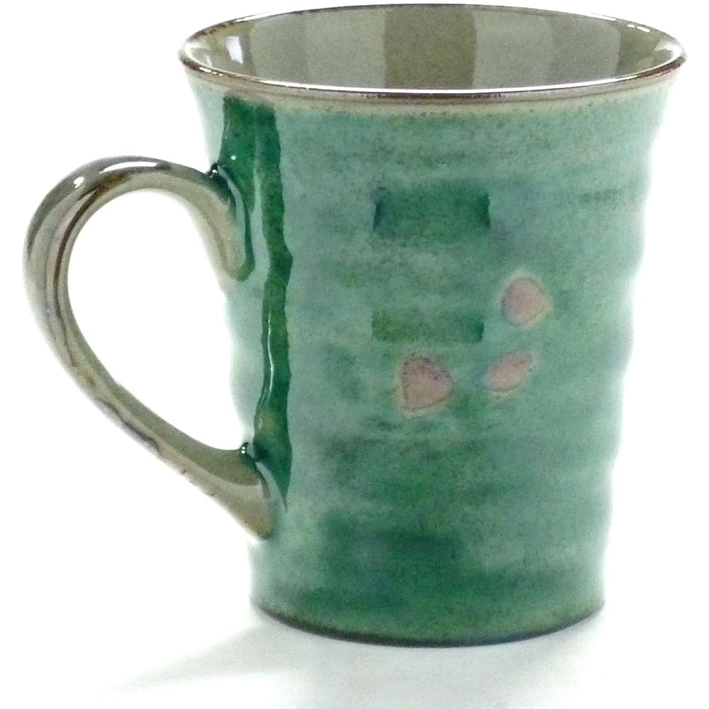 Kutani ware "Mug" Somei Yoshino green painted back illustration