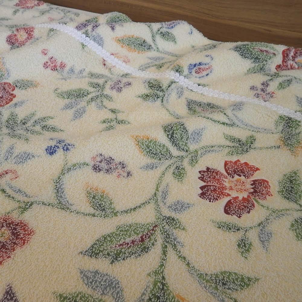 <Double> [Soft small floral pattern] Made in Japan Oboro print Meyer towel blanket 190cm x 230cm Double size (pink) Pink