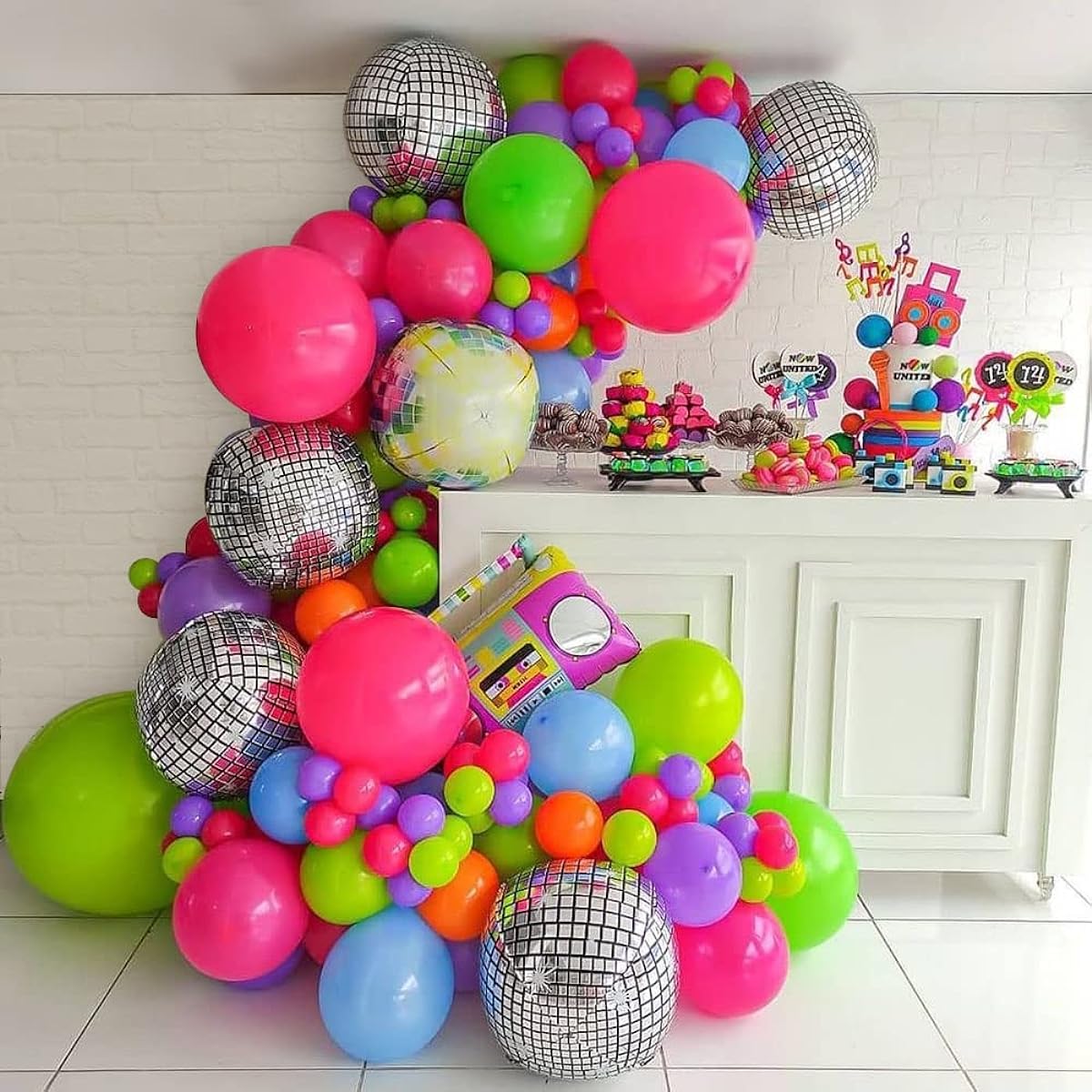 Back to 80s 90s Party Decorations 124pcs Disco Balloons Garland Arch Kit Disco Radio Foil Balloons Hot Pink Green Purple Blue Orange Balloons Retro Party Decorations Hip Hop Rock Photo Props Backdrop