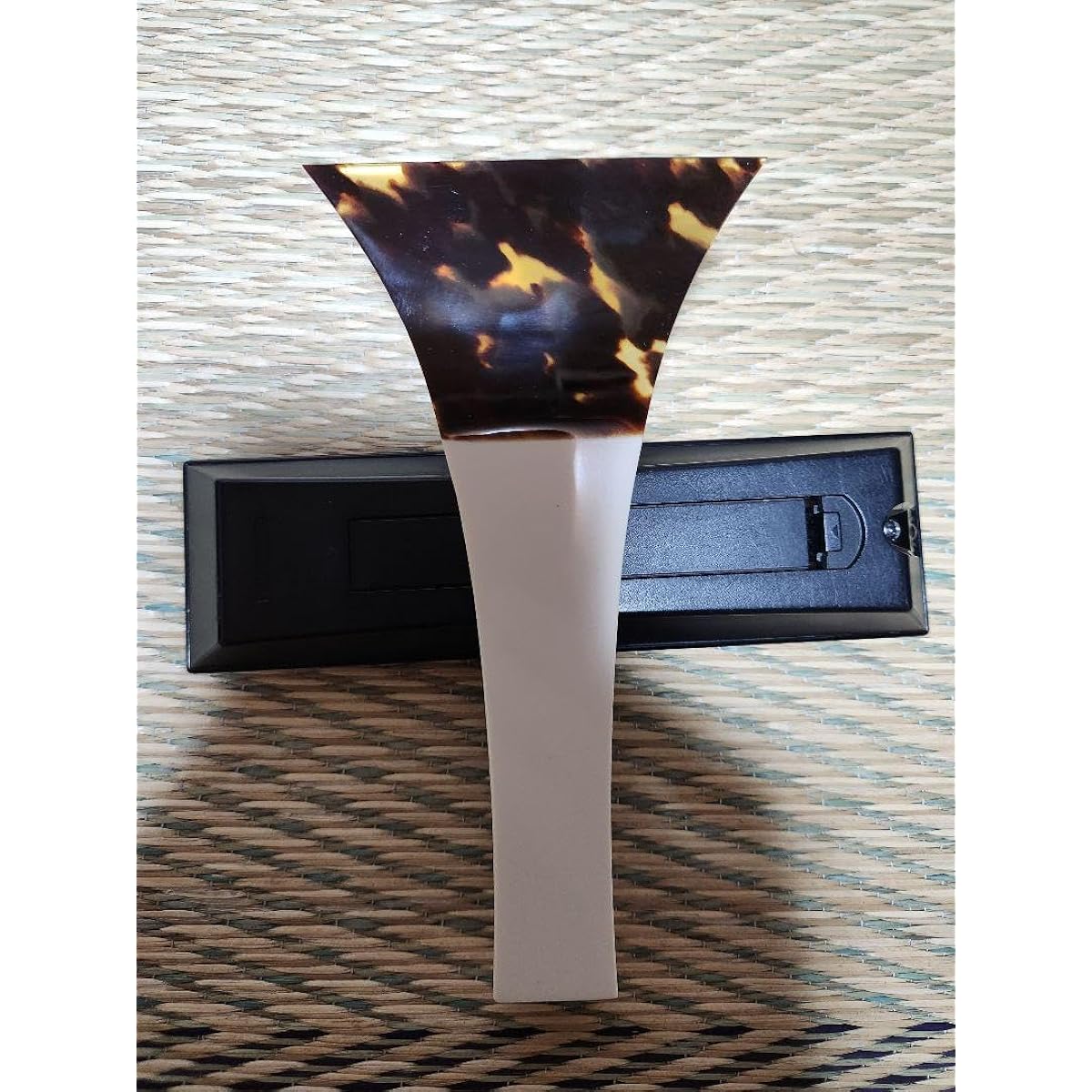 Tortoiseshell plectrum for Tsugaru shamisen