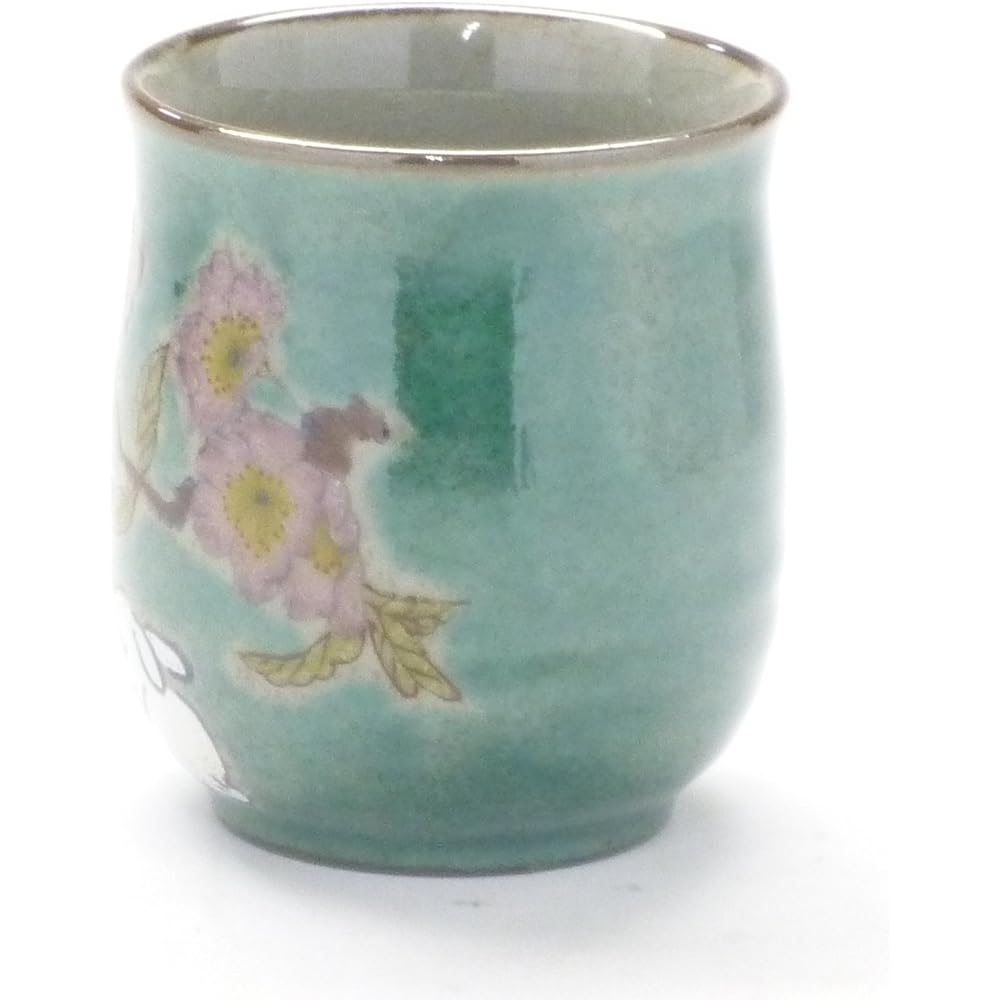 Kutani ware [hot water cup] Large white rabbit Somei Yoshino green painting [back picture] Pottery 180ml