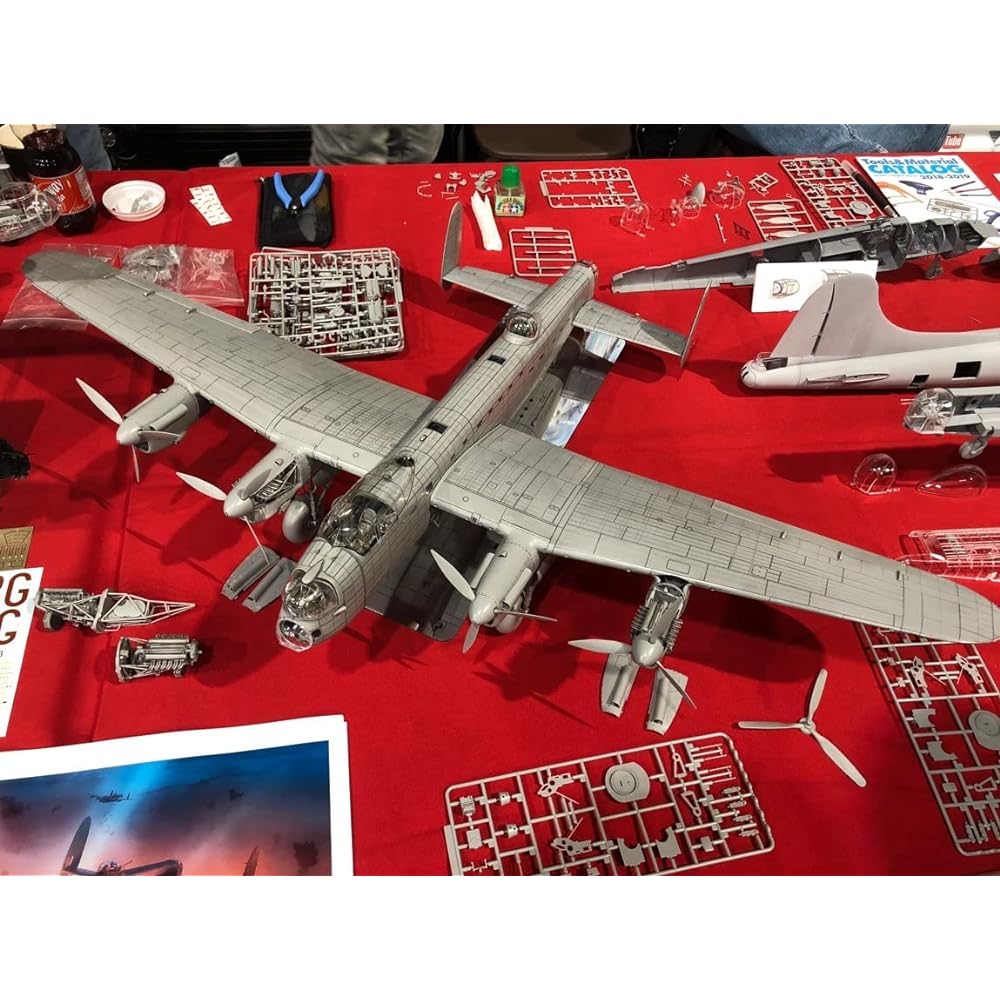 HK Model 1/32 Avro Lancaster B Mk.1 Plastic Model 01E010