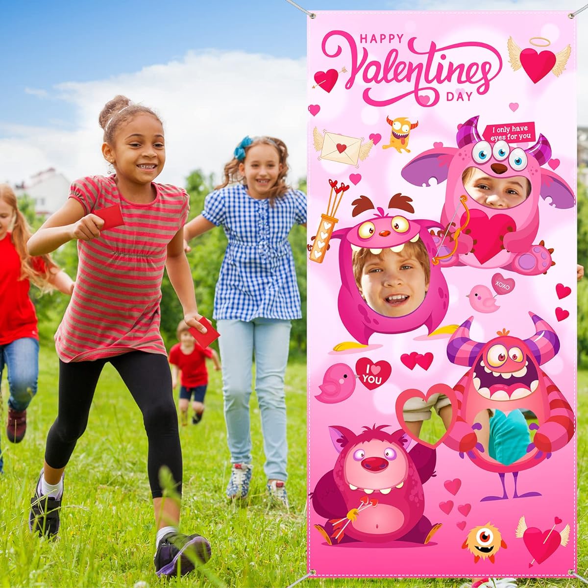 Valentine Toss Game with 3 Bean Bags Valentine's Day Heart Toss Game Decoration Happy Valentine's Day Outdoor Party Game for Kids Family Valentine Party Game Prize Supplies