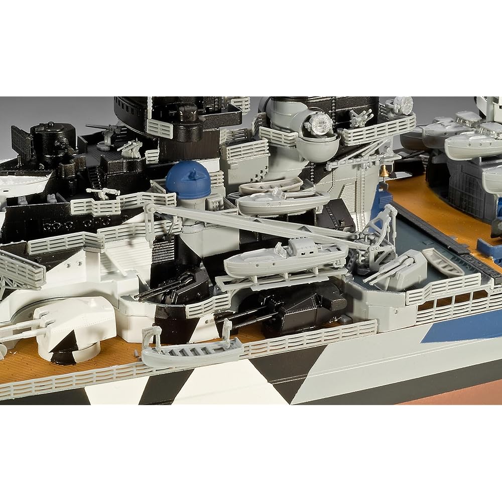 German level 1/350 German battleship Terpitz plastic model
