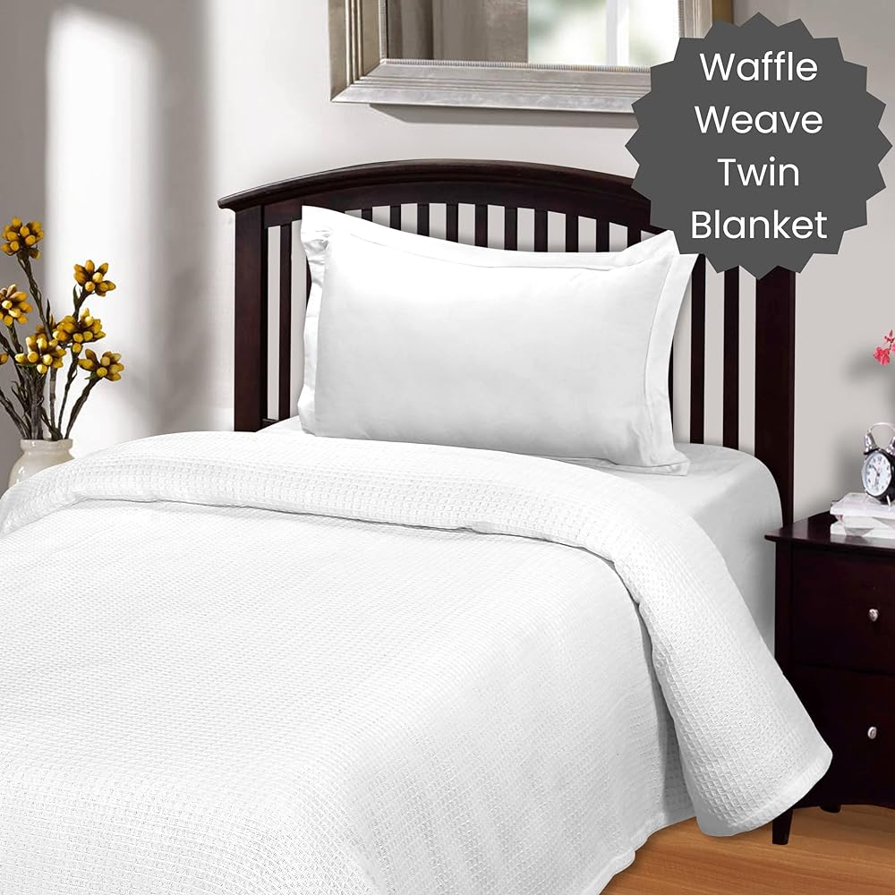 Cotton Clinic Single Summer Blanket, Winter Blanket, 100% Cotton Bed Blanket, Soft Comfortable Lightweight Washable Waffle Fabric 60x90 inches (152x228 cm) Single Size Blanket Winter Summer, White
