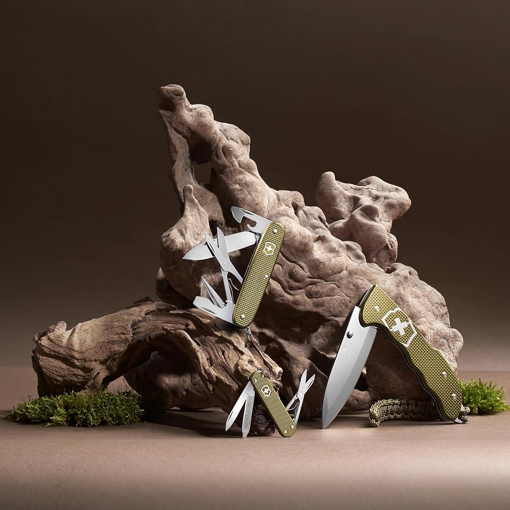 VICTORINOX ALOX Limited Edition 2024 Swiss Army Knife Multifunctional Knife Outdoor Camping Swiss Made Multitool Present Gift Easy to Carry Jutoku Knife Universal Knife [Domestic Genuine Product]