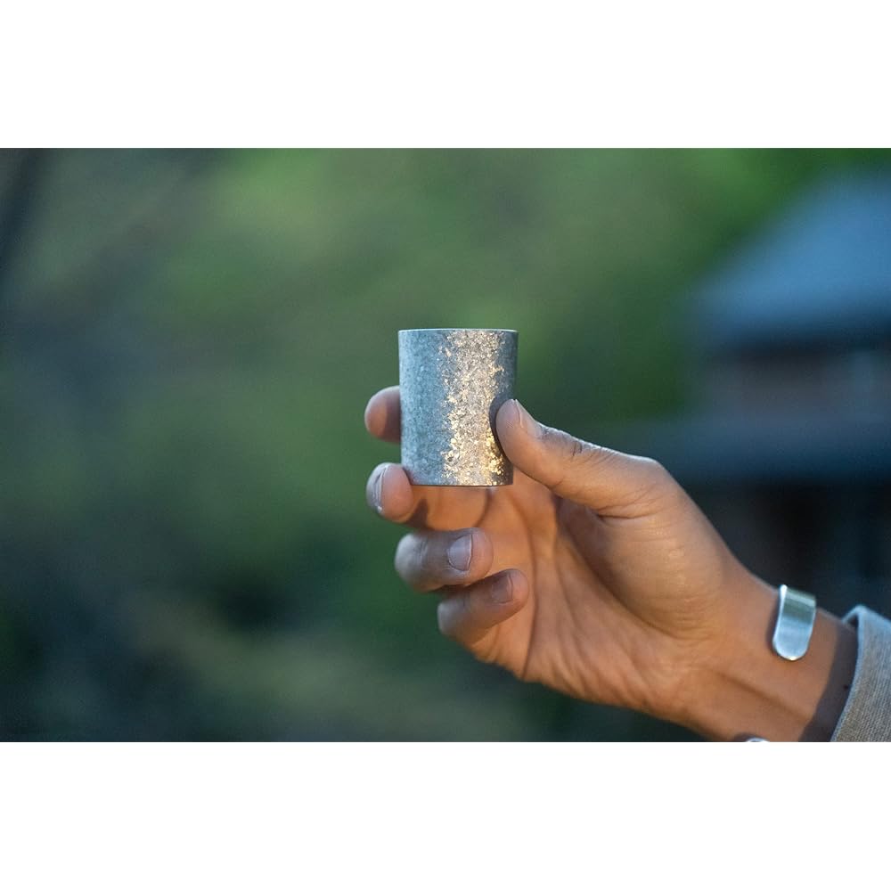 LAUGH WRINKLES × HORIE GUITITAN Titanium choko pair, made in Japan, paulownia box included, wedding blessing gift, sake sake drinking cup, laughter wrinkles (silver pair)