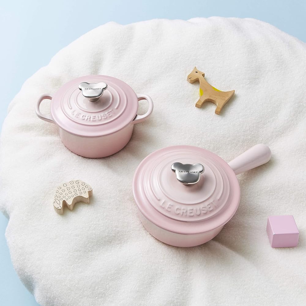 Le Creuset Cast Enamel Pot Cocotte Ronde Bear Knob 14 cm Shell Pink Gas IH Oven Compatible [Authorized Japanese Product]