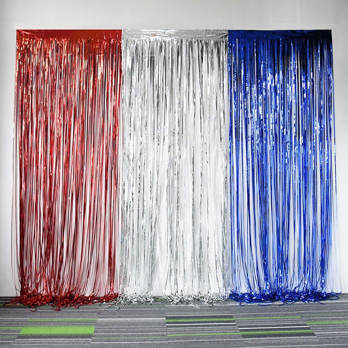 Independence Day Decorations Red White Blue Metallic Tinsel Curtains for American Theme Party Patriotic Independence Day Photo Backdrop Props Decorations
