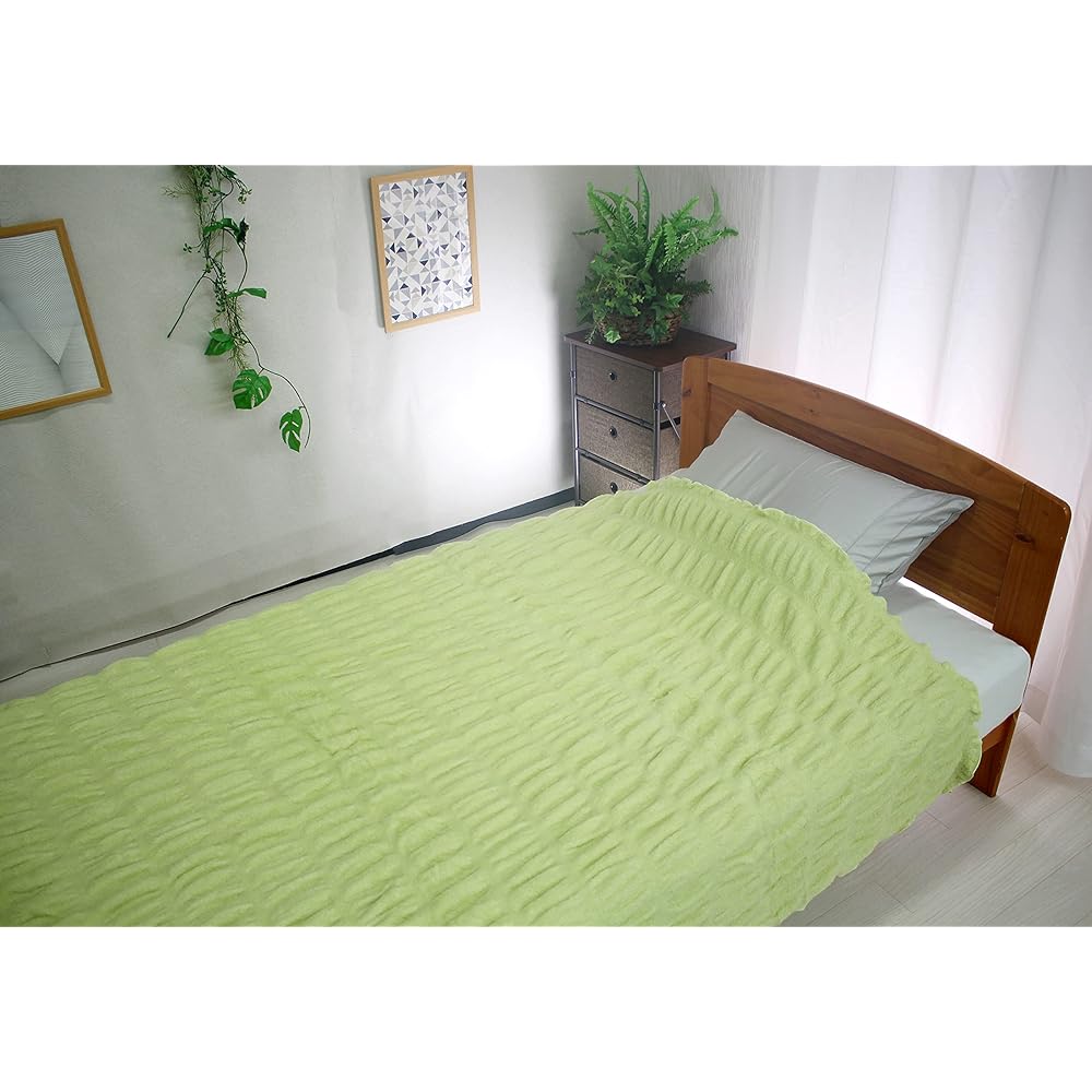 Brushed blanket, fluffy inside blanket that gently wraps around the body, untwisted yarn, lightweight type, lime
