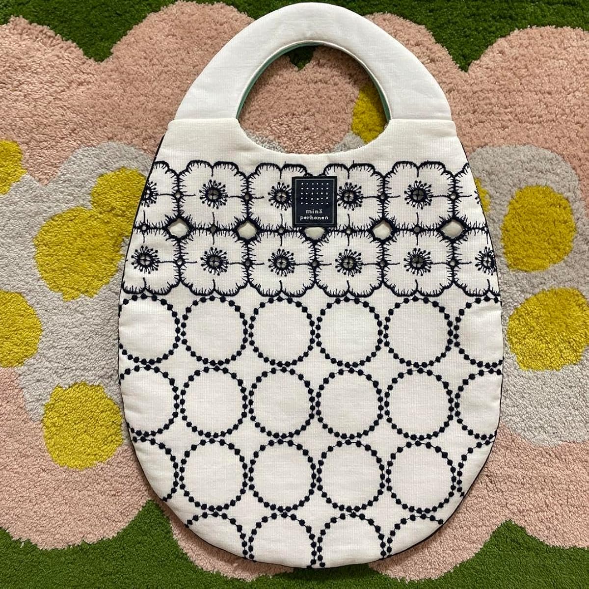 Mina Perhonen tambourine×anemone egg bag