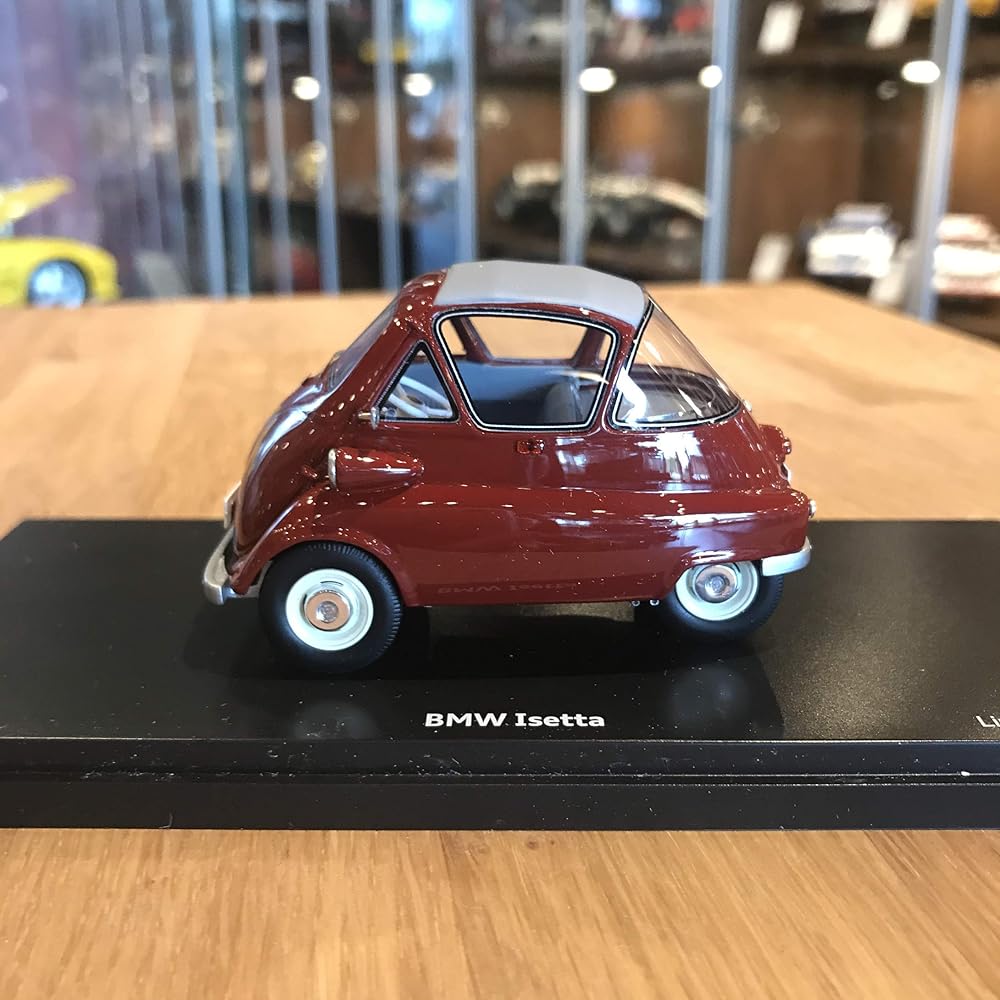 Schuco Schuco/Schuco BMW Isetta Red 1/32 Scale 450895600