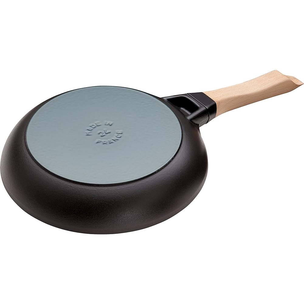 staub "Wood handle frying pan 24cm" Cast metal enamel skillet IH compatible [Authorized Japanese product] Flying-pan with wooden handle 40511-951