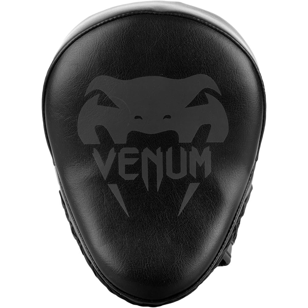 Venum light focus mitt