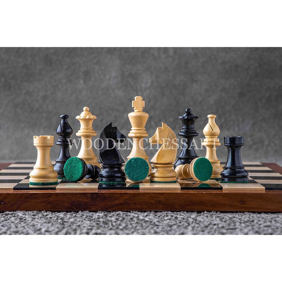 The Queen's Gambit Weighted Chess Set with Ebony and Boxwood Pieces - 3.7" King (3")