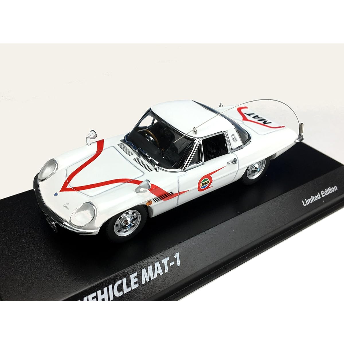 AMIE Return of Ultraman "MAT" Mat Vehicle MAT-1 1/43 scale AM43007