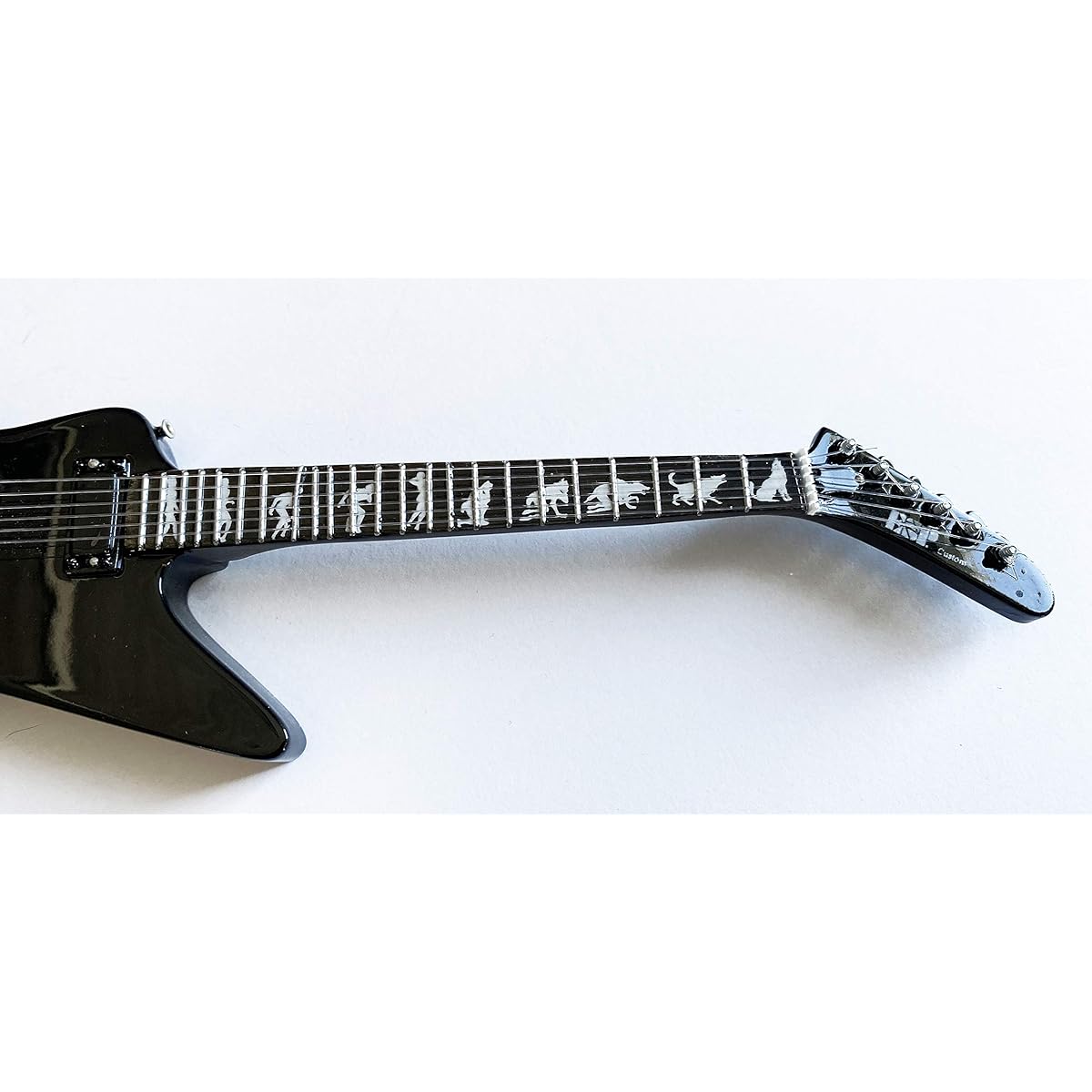 FanMerch Metallica James Hetfield Wolf To Man ESP Mx250 Custom 1992 Explorer Mini Guitar Replica 1:4 Scale Model JH-386
