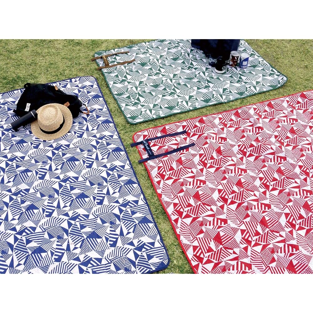 Leisure sheet that can be rolled up and carried around compactly 180 x 140cm For 4 to 5 people Red Stylish randomly placed triangular pattern Padded for soft and gentle seating Easy to clean with smooth polyester fabric Renewal