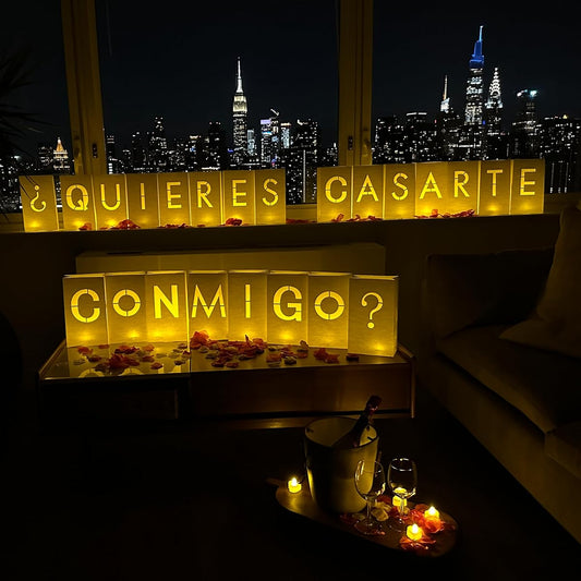 WYMM "¿QUIERES CASARTE CONMIGO?" Marry Me Light Up Letters Spanish | Will You Marry Me Sign | Romantic Proposal Decoration with LED Lights and Rose Petals