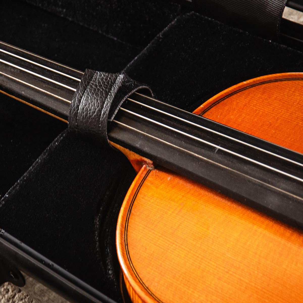 Christiana Carbon Fiber Long Triangle Violin Case with Hygrometer and Password Lock (Silver Gray)