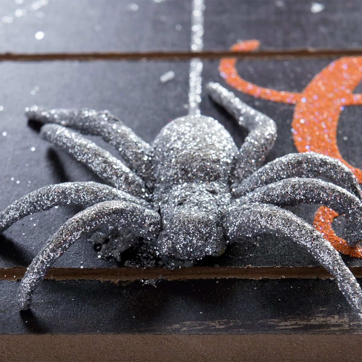 [DII] Spooky Halloween Decorations for Indoor & Front Porch Fall Home & Party Decor Collection Beware the Giant Spider Hanging Sign