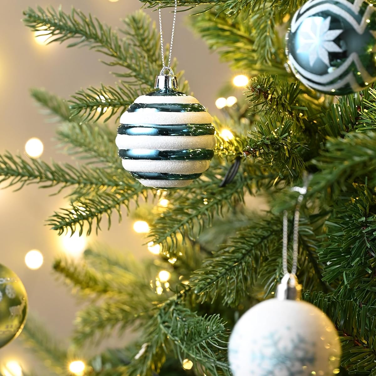 Valery Madelyn Christmas Ball Ornament EG0101-0513