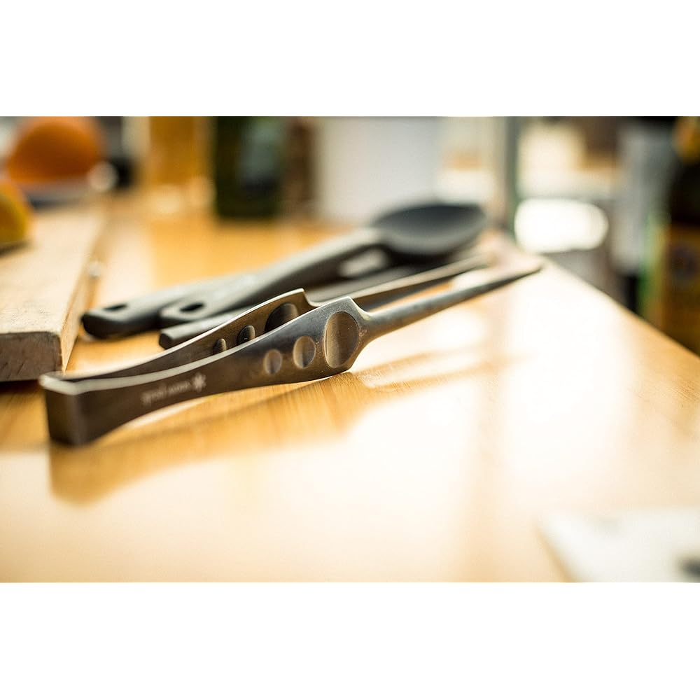 Snow Peak Pitts Stainless Steel CS-370 Tongs for Yakiniku Barbecue Tapered Design Corrosion Resistant Outdoor Camping