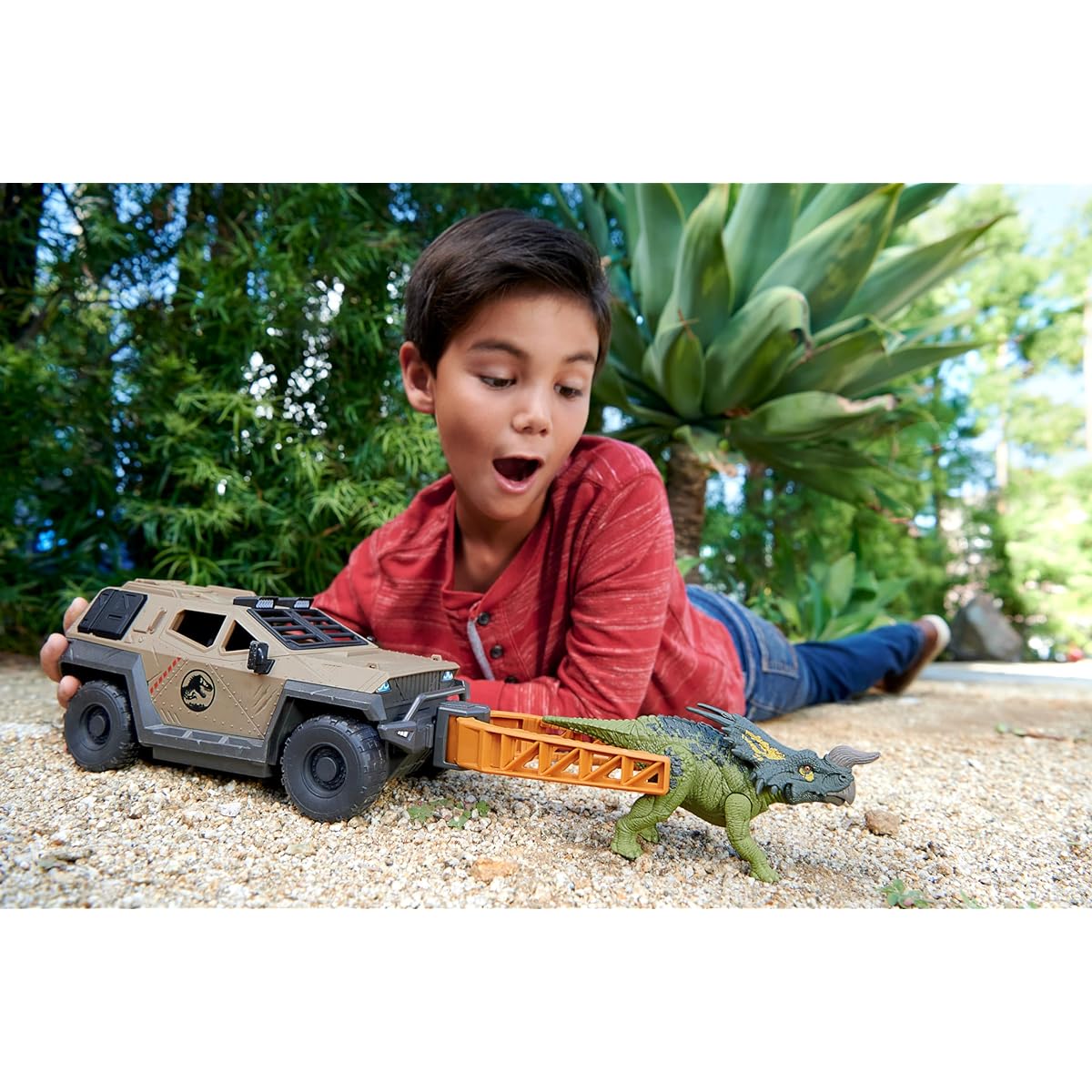 Mattel Jurassic World Truck & Einiosaurus Dinosaur Action Figure Toy with Flip Roll Function and Mission Mayhem Destruction Vehicle