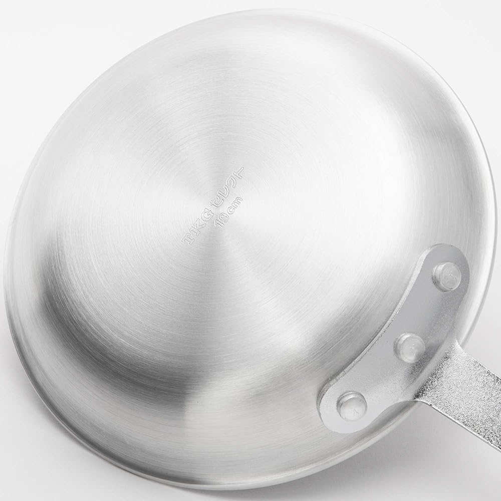 Endo Shoji TKG Frying Pan 37cm Thick and sturdy construction For gas fires only Teflon coating prevents sticking Inner diameter x depth (mm) 353 x 63 Bottom inner dimension (mm) 300 Mass (kg) 1.97 Thickness (mm) 3.8 Commercial AHLM337