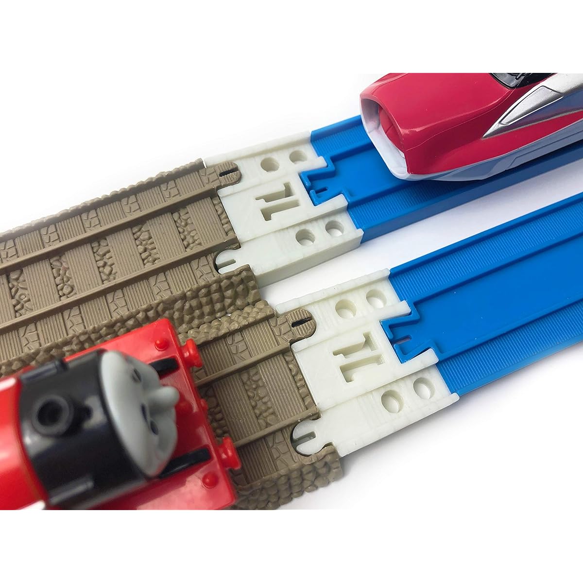 (Nitebrite) - TrainLab Plarail to Brown 2009 Trackmaster Train Track Adapters 2pcs (NiteBrite)