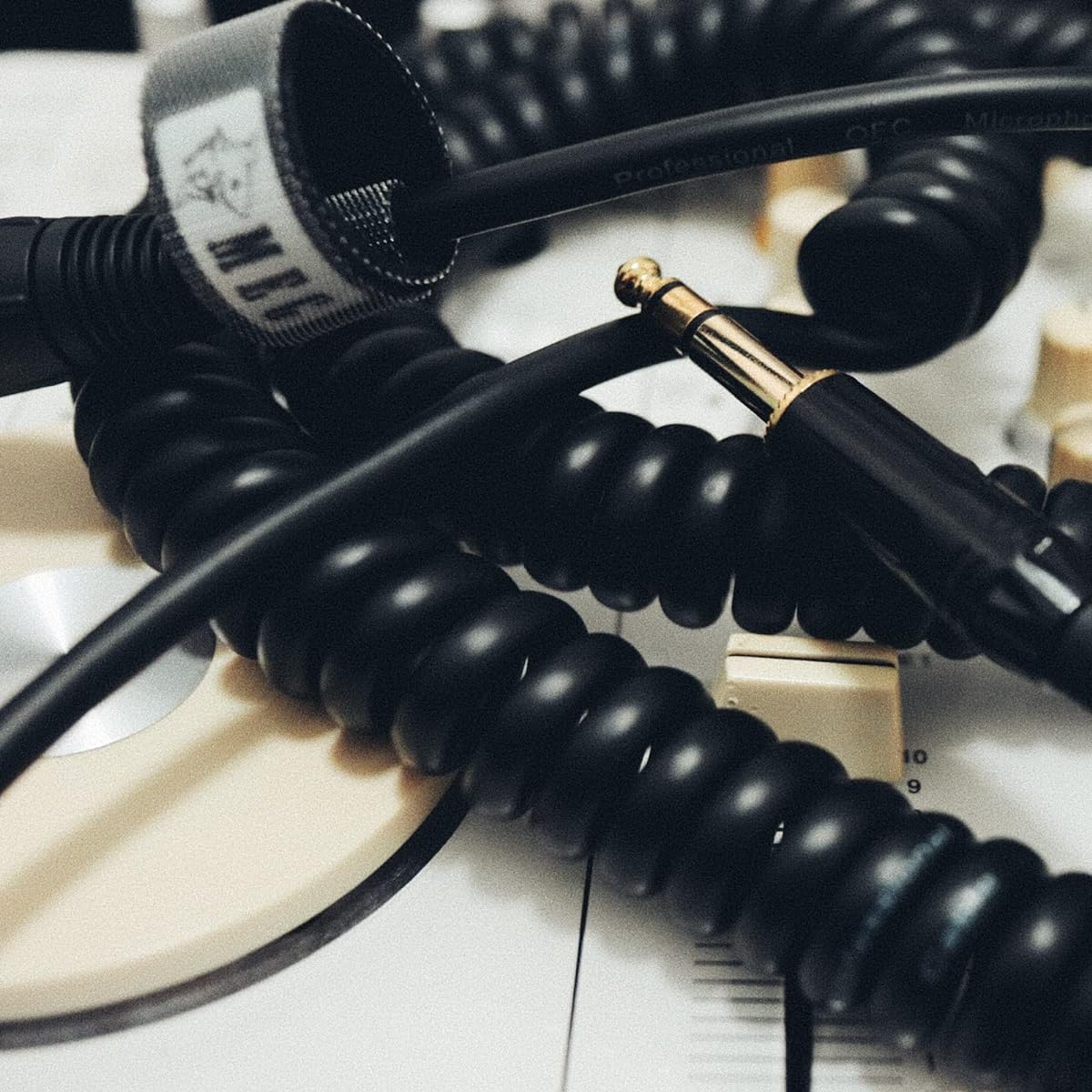 XLR Female to 1/4" (6.35mm) TRS Jack Lead Balanced Signal Interconnect Cable XLR to 1/4" Coiled Cable 20 Feet