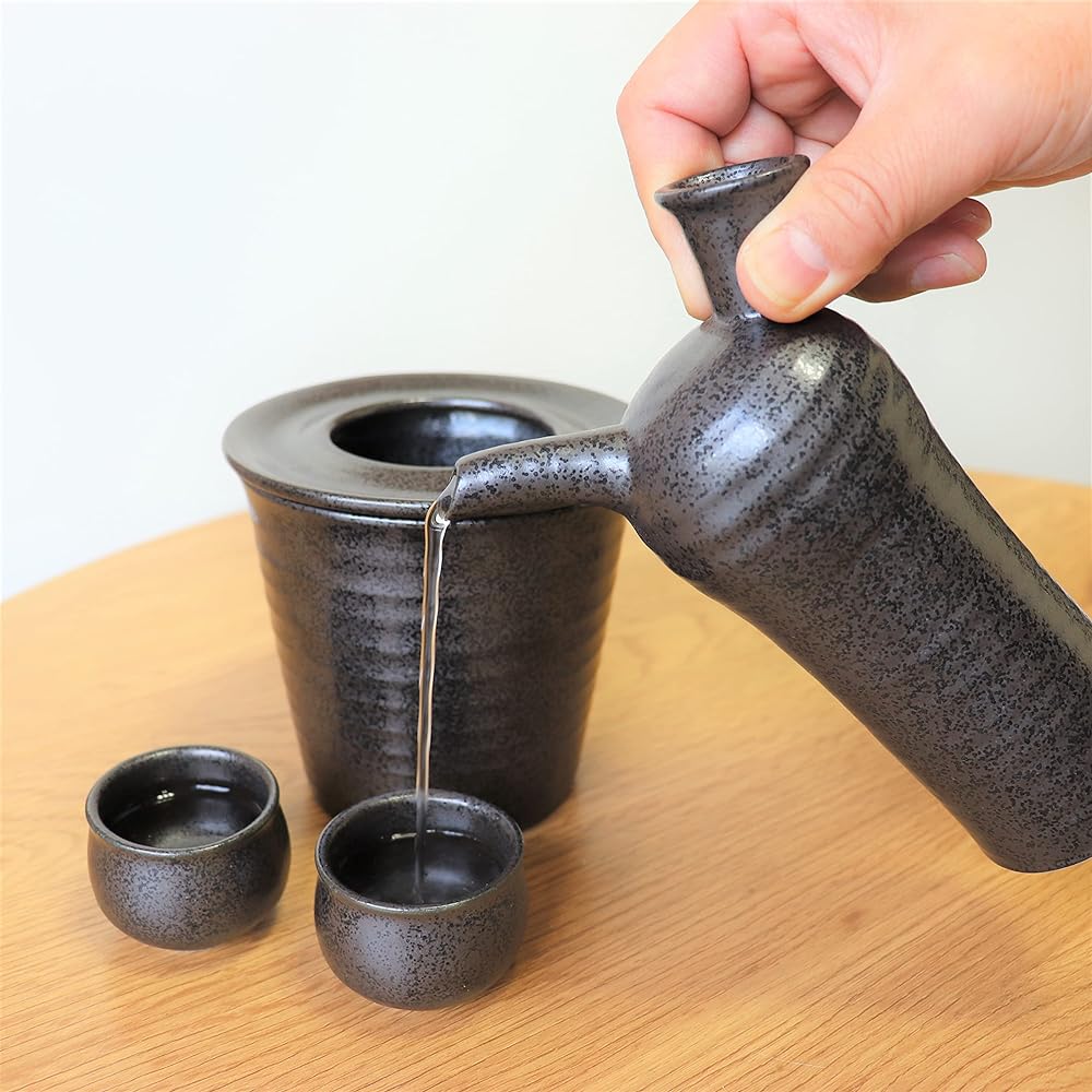 Sake Utensils Hot Sake Cold Sake Tokkuri Sake Cup Set with Lid Sake Warm Warm Warm Warm Sake Ochoko Sake 1.6 Go Made in Japan Mino Ware Black Mother's Day Father's Day Respect for the Aged Day Souvenir Present for Overseas
