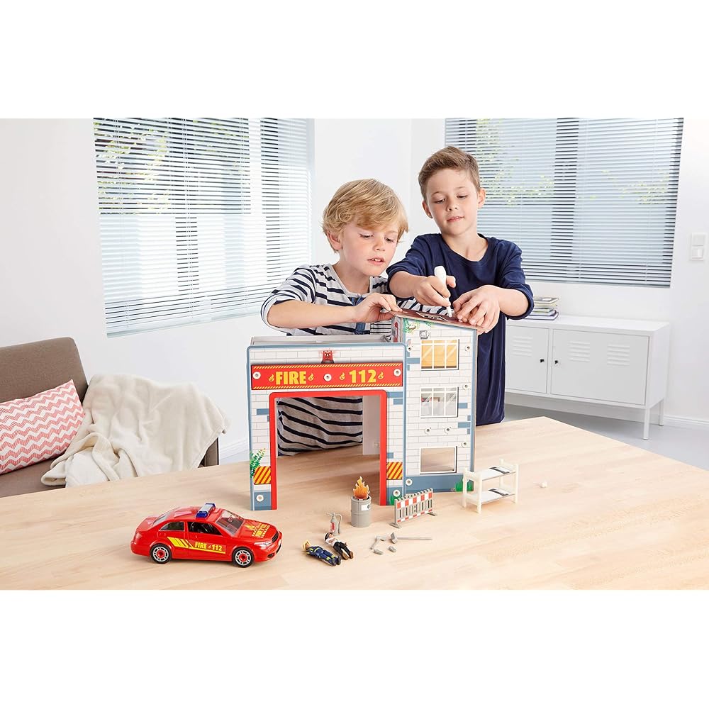 German Level 1/20 Junior Kit Series Fire Station Playset Color Coded Plastic Model 00850