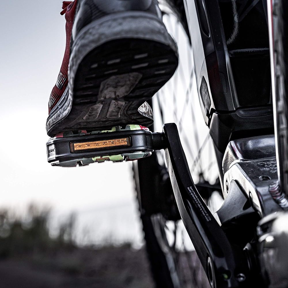 LOOK Cycle - Geo Trail Grip Bicycle Pedals - Flat Pedals - Reliability, Comfort, Durability - Anti-Slip Safety - Innovative Active Grip Rubber - High Performance MTB Bike Pedals