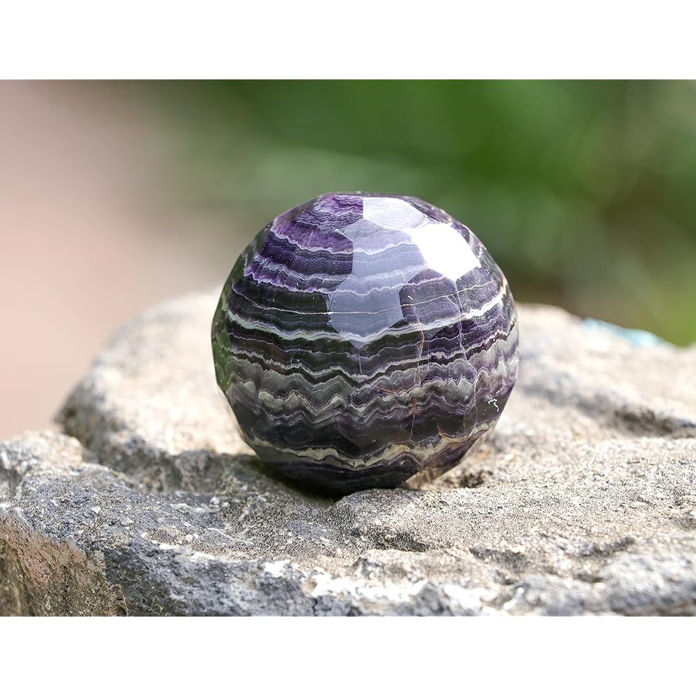 Crocon 45mm Amethyst Diamond Cut Stone Sphere Ball with Metal Stand Over 1400 Carat Gemstone Ball Healing Ornament Rock Sphere Sculpture Figurine Feng Shui Fortune Telling Crystal Home Decor Photography