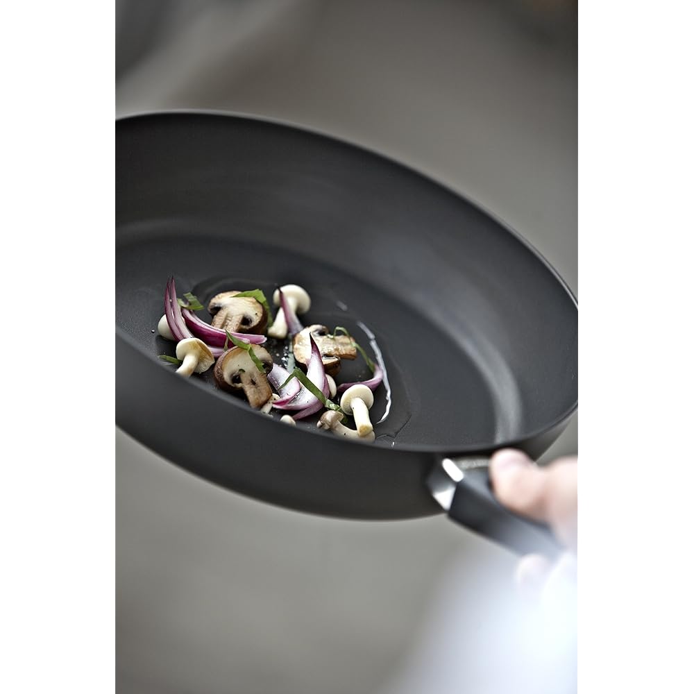 CLASSIC-Saucepan 18CM/1.5L (with lid)