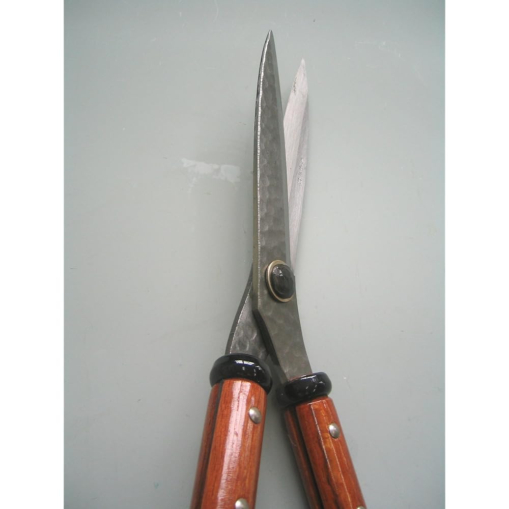 Igarashi Hamono Kogyo Koden Yasugi Steel Hammered Pruning Shears with Stopper 180mm A-19 Silver