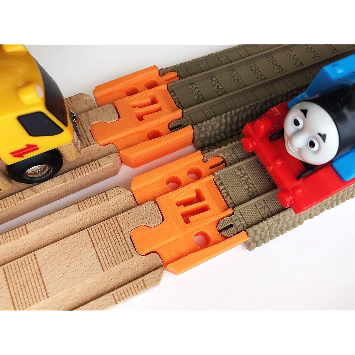 TrainLab Thomas Wood 2018 Trackmaster Brown 2009 Train Track Adapter (Orange)
