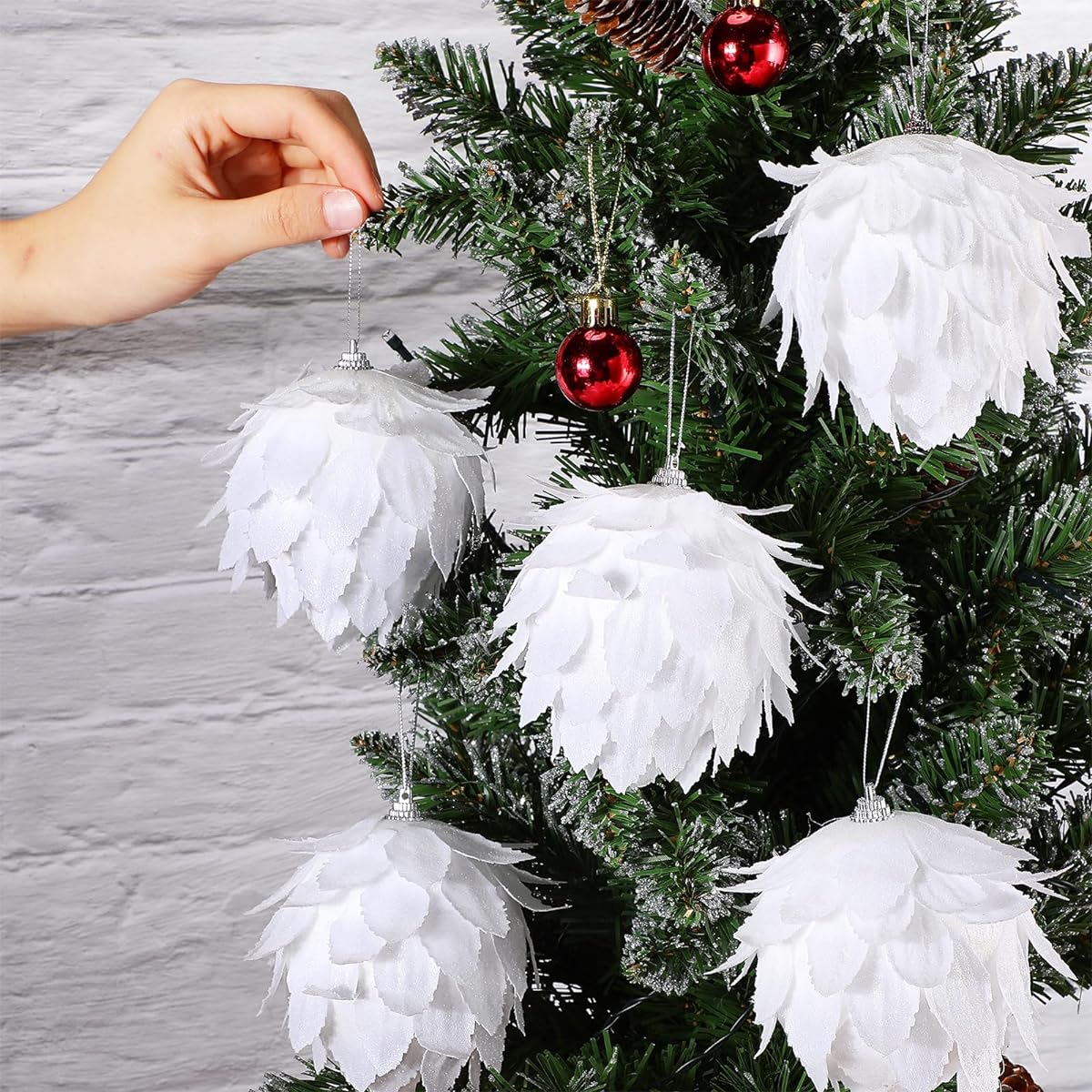 Syhood 12pcs Pine Cones Hanging White Christmas Tree Decorations, 4 Inch Rustic Christmas Ball Ornaments Small Pine Cones for Home Christmas Xmas Tree Party Holiday Wedding Craft Set