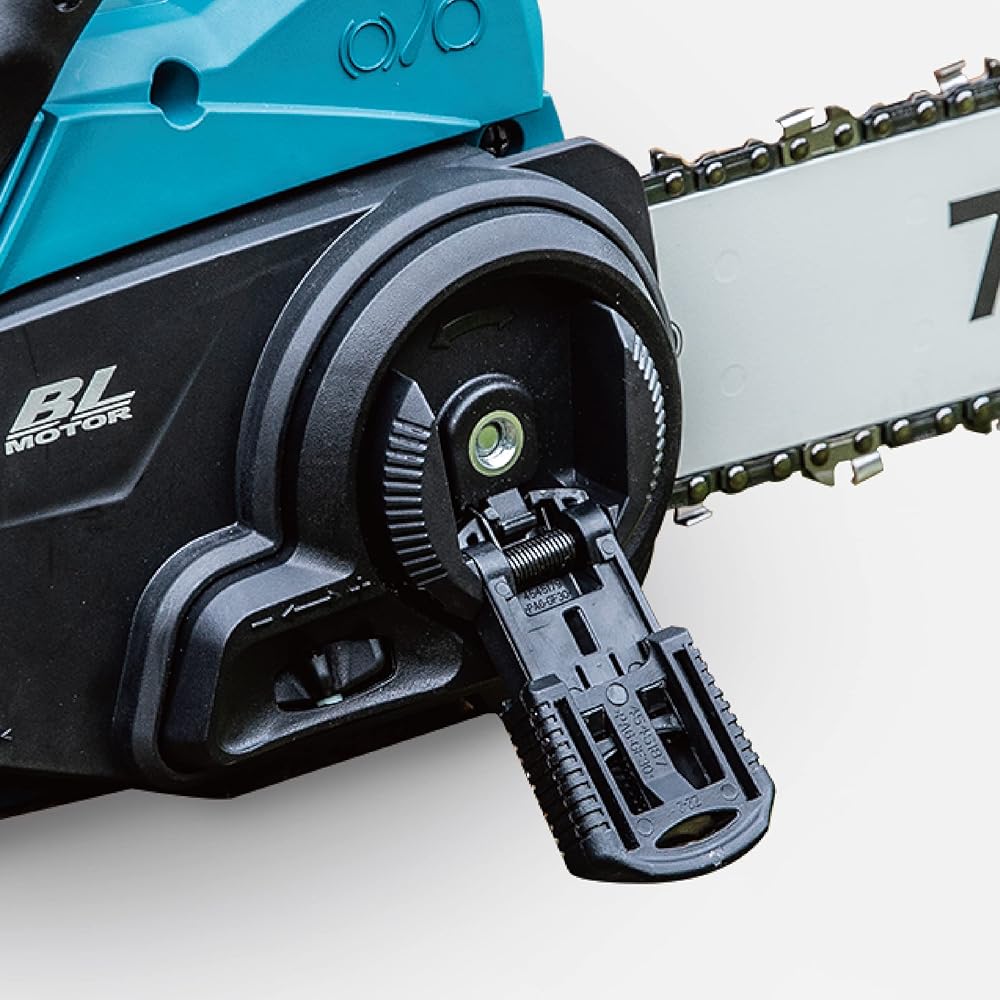 Makita 300mm rechargeable chainsaw 18V battery and charger sold separately MUC307DZ