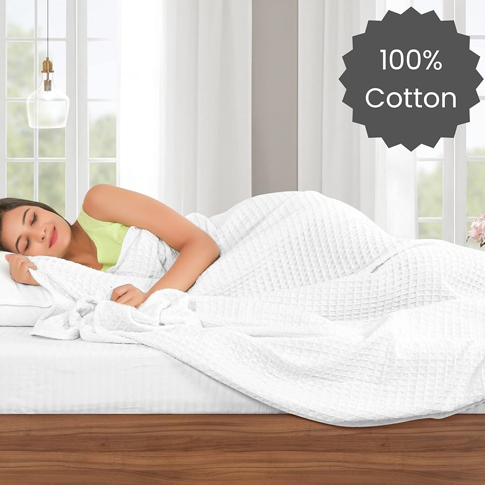 Cotton Clinic Single Summer Blanket, Winter Blanket, 100% Cotton Bed Blanket, Soft Comfortable Lightweight Washable Waffle Fabric 60x90 inches (152x228 cm) Single Size Blanket Winter Summer, White