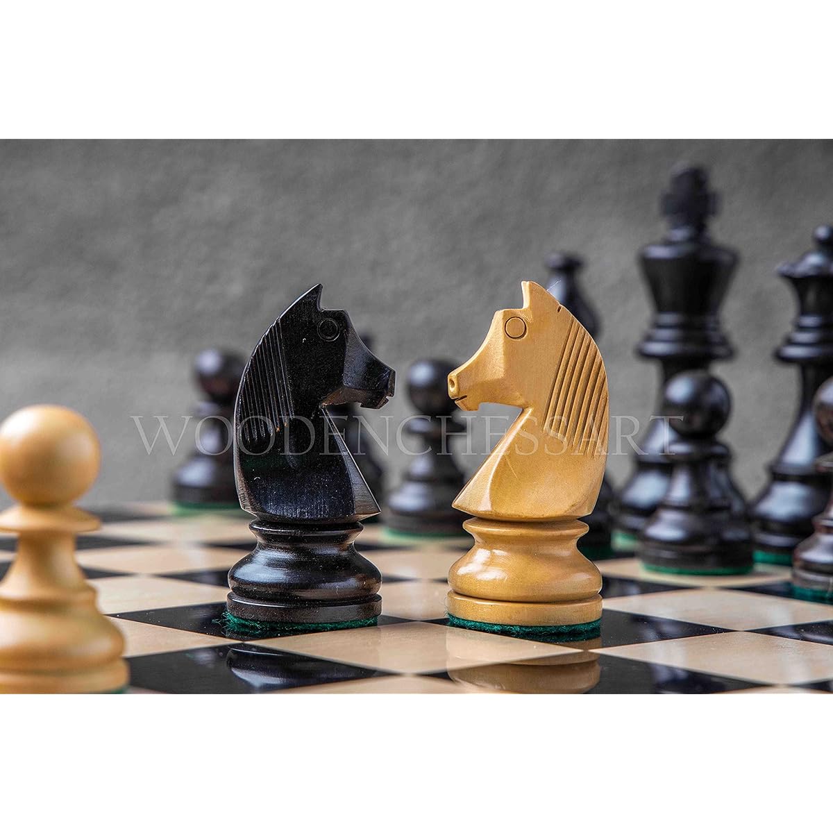 The Queen's Gambit Weighted Chess Set with Ebony and Boxwood Pieces - 3.7" King (3")